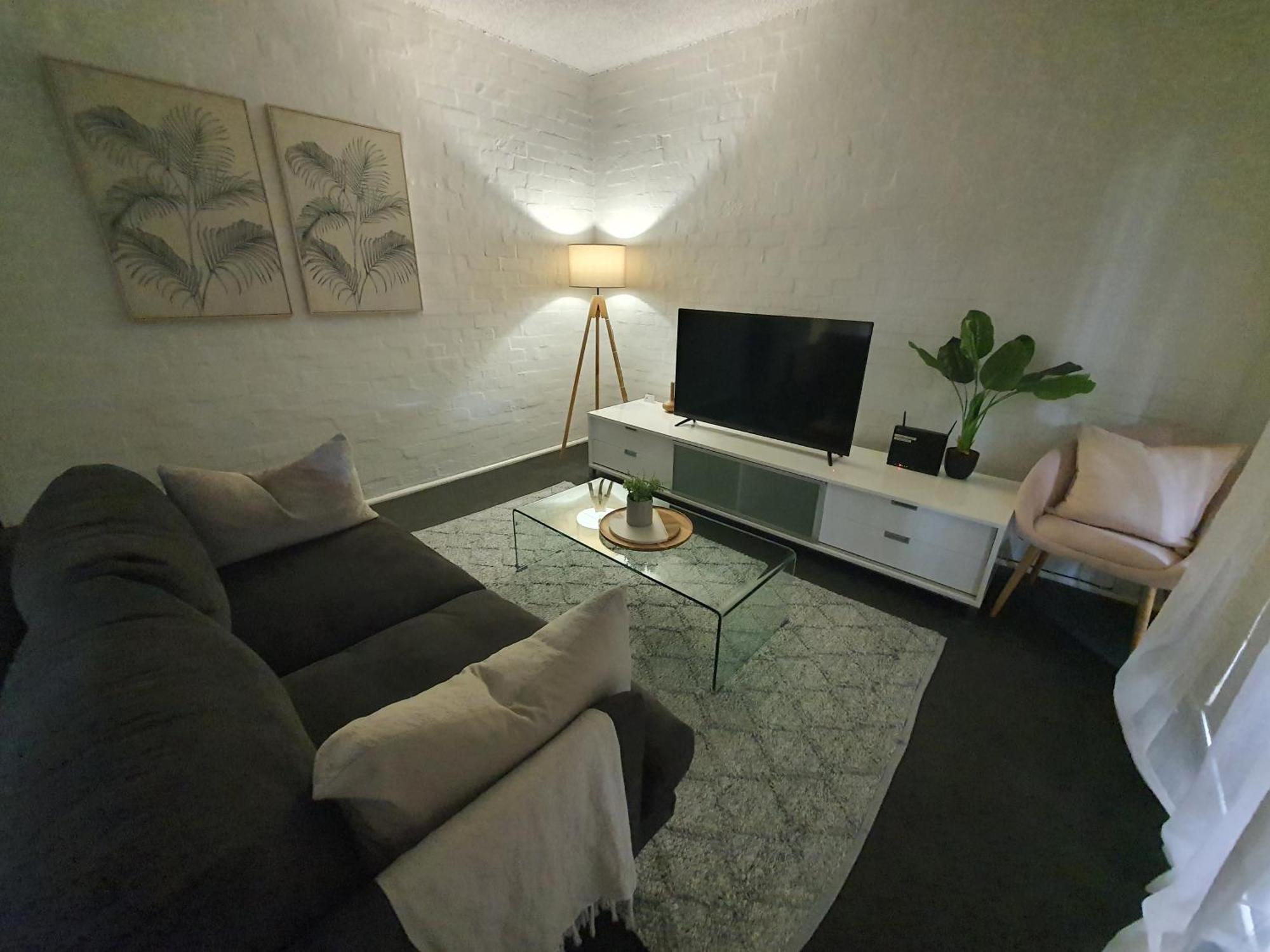 North Melbourne Retreat Apartment Bagian luar foto