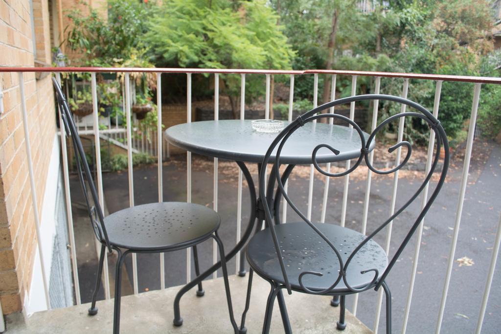 North Melbourne Retreat Apartment Bagian luar foto