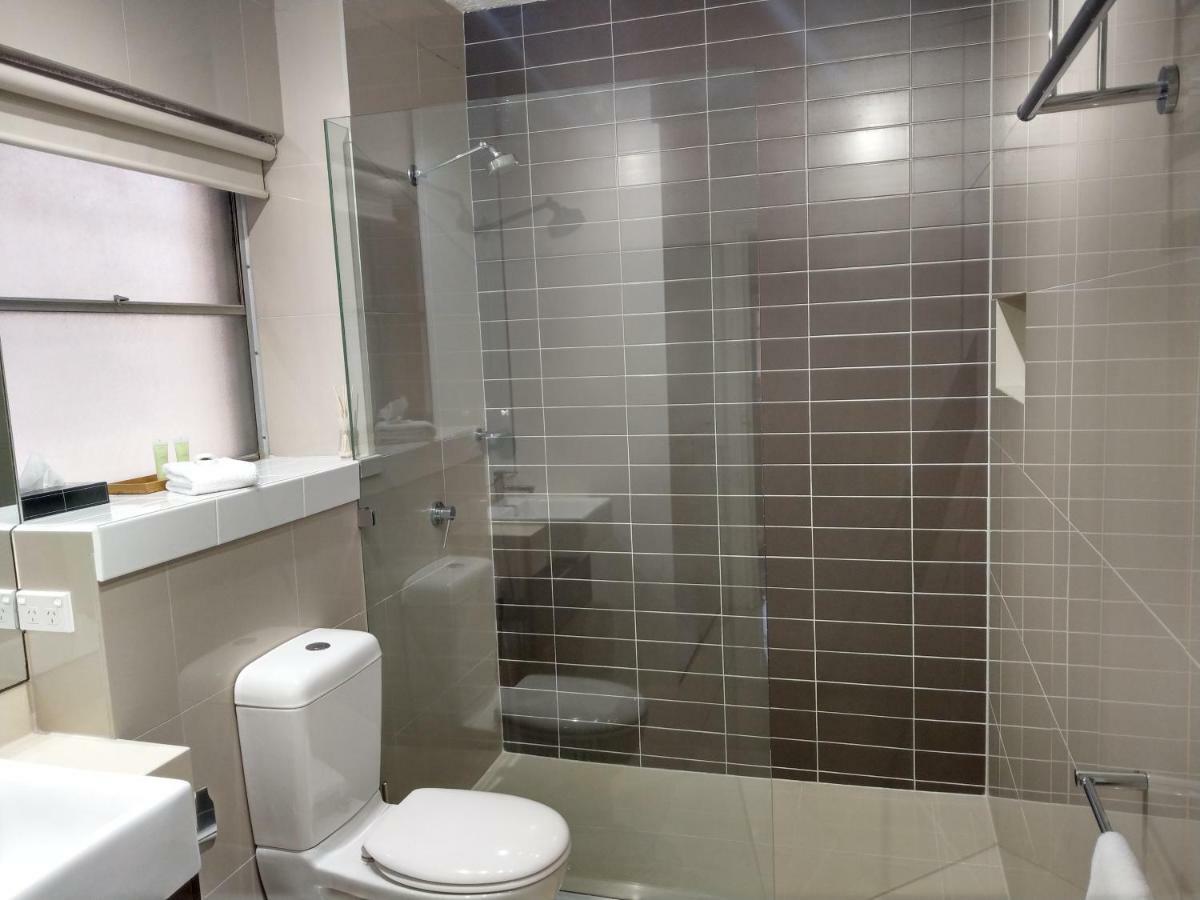 North Melbourne Retreat Apartment Bagian luar foto